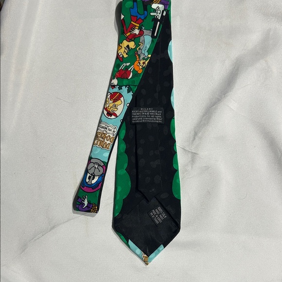 1993 100% Silk, Rocky & Bullwinkle and friends Green Cartoon Tie - Picture 4 of 6